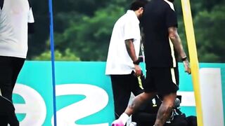 Erro ou estratégia preservar o camisa 10? O que você acha? #neymar #copadomundo #futebol