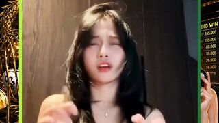 ???? Tatapan boleh menggoda, tapi cuan jangan sampai terlewat! ????