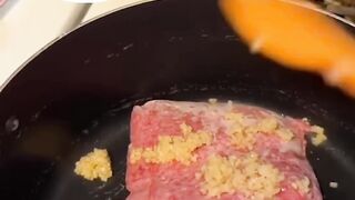 Who-Cooks-Like-This-
