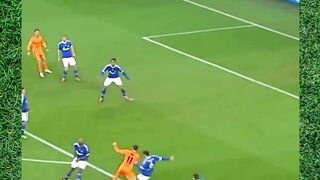 Mimpi Bola 102