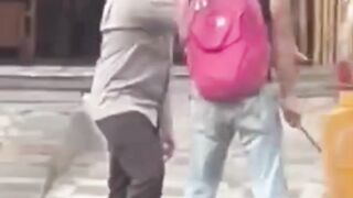 ???? Aksi Pencurian Kabel Berujung Ricuh, Pelaku Tantang Polisi Berkelahi ????‍♂️⚡️