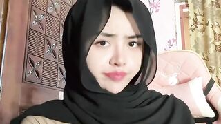 Berhijab lebih menggoda