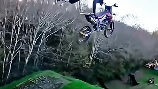 Kekuatan Motor Trail