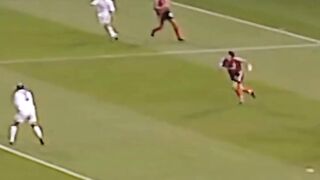 Coba sebut satu gol final yang lebih bagus dari ini. ???????? 3