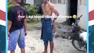 Pov: lagi mandi tiba- tiba gempa ????