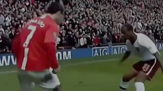 Skill Ronaldo menggiring bola