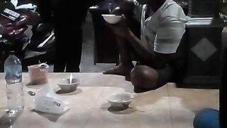 Makan bakso 2