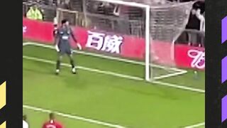 Tag temen kamu yang kalau main bola lemparannya mirip Rory Delap! ????