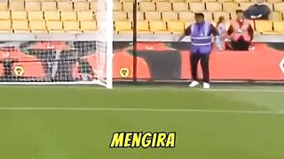 Jangan Nilai Buku dari Sampulnya! ????⚽