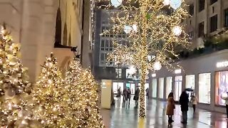 Christmas time Zurich Switzerland.#christmas #christmastree #snow #zurich #swiss #suisse #short [1080p]