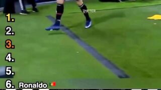 Sepak bola telah memberi kita gol, trofi, dan patah hati. 3