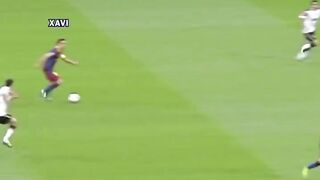 Satu umpan Xavi. Satu sentuhan Pedro. Dan Wembley langsung tahu siapa juaranya. ????????