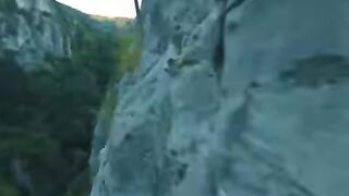 Take a hike. Okay ???? (via ouzzfpv⧸IG) #DroneRacingLeague [1080p]