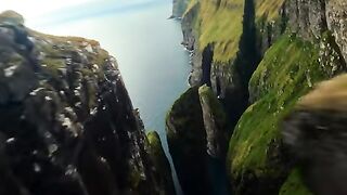 This feels straight out of a movie ???? (via Tombkn_⧸IG) #DroneRacingLeague [1080p]