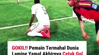 Lamine Yamal mencetak gol