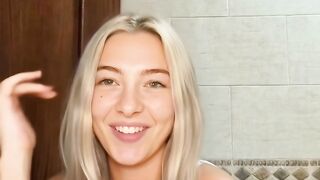 TikTok trends blonde Girl