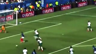 This pass Shows Olises Football IQ