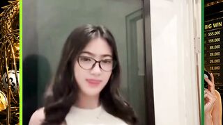 ✨Cantik itu biasa, tapi pesona Sakira membuat siapa pun terpana. ????