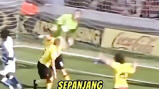 Rooney_Mau_Hajar_Ronaldo_di_Lorong