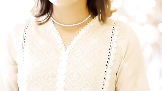 When traditional looks steal the spotlight!