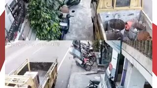Pikap Ngebut Tabrak Truk Parkir di Nganjuk–Surabaya, 3 Korban Dilarikan ke RS Bhayangkara