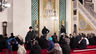 people gathered inside a grand mosque | Professional HD Video
