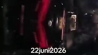 Ngeri Bre! Rem Blong Usai Turun Gunung Lawu, Bus Rombongan Pendaki Asal Jakarta Tabrak Warung di Karanganyar