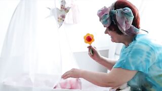 Песня, бабушке не спится