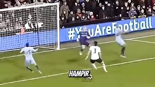 5 Gol Own Goal Paling Gila yang Bikin Geleng-Geleng Kepala!