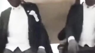 Peti mati bentuk ikan, mobil, atau bahkan bungkus rokok?! ????????????