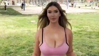 Carli Nicki Plus-Size Curvy Model and Body-Positivity Bouncing