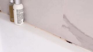 Replacing Caulk in the Bathroom