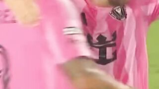Messi Langsung pede maksimal pas sahabatnya ada di sebelah dia????