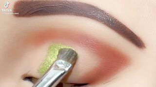 Glamours Eyes Makeover 19