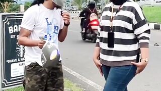 Hidup ga sekali, coba aja jilat lagi pasti hidup