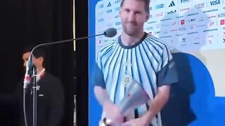 Gak Kayak Pemain Lain, Messi Anggap Rekor Ini Gak Penting! ????????