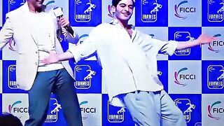 SRK_Signature_Pose????_#shorts_#srk_#edit #sharukhkhan