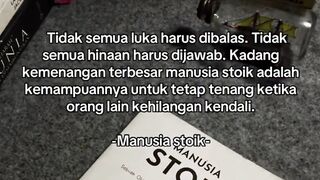Seni tertinggi dalam hidup adalah saat kamu bisa mengendalikan dirimu sendiri, ketika dunia di sekitarmu sedang kacau. ????✨