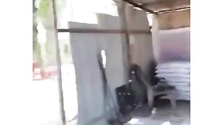 Mental Baja Ras Terkuat! Detik-Detik Emak-Emak Labura Labrak Lapak Narkoba Sambil Nantangin Sosok 'Uki'