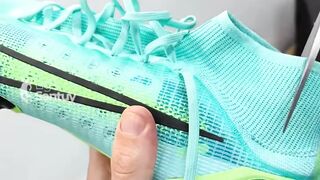 Mengapa Mbappe Memotong Kerah Sepatunya????? 3