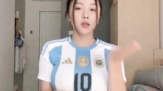 argentina pasti menang