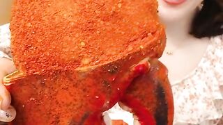 Delicious spicy lobster meat mukbang