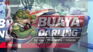 BMW listrik diduga tabrak lari ojol di Meruya, Jakbar, dikejar massa hingga kaca hancur! #Viral #BMW