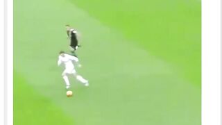 Menurut kalian, apakah duet Ronaldo & Bale adalah duet counter-attack terbaik sepanjang masa, atau masih ada pasangan lain yang lebih hebat?