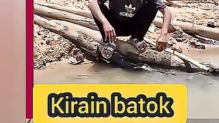 Kepala di Kira Batok di ketok ketok