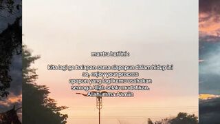 Menikmati langit sore sambil mengingatkan diri sendiri