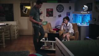 26. Amanecer (Gunesi Beklerken), en español
