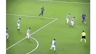 Andrés Iniesta dan Lionel Messi