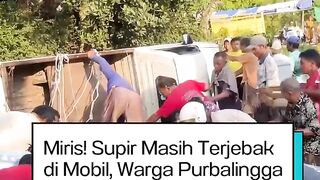 Krisis Nurani! Sopir Masih Terjebak di Kabin Pasca Kecelakaan, Warga Malah Sibuk Menjarah Telur