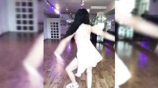 Indian Girl Nidhi Kumar Dance 18
